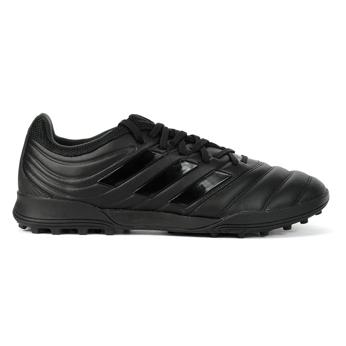 synthetic field soccer shoes