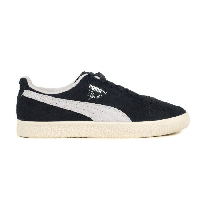 PUMA Men's Clyde Hairy Suede Black/Frosted Ivory Sneakers 39311502