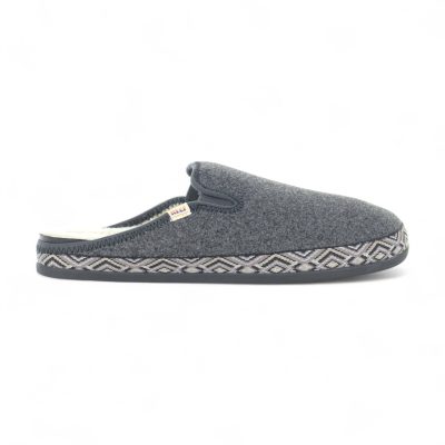Reef Women's Cushion Homey Snuggles Black Night Slippers CI9129