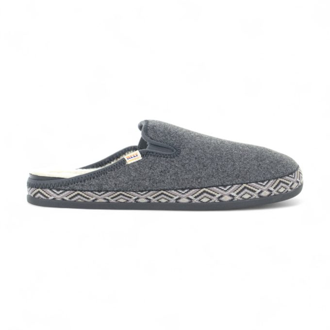 Reef Women's Cushion Homey Snuggles Black Night Slippers CI9129