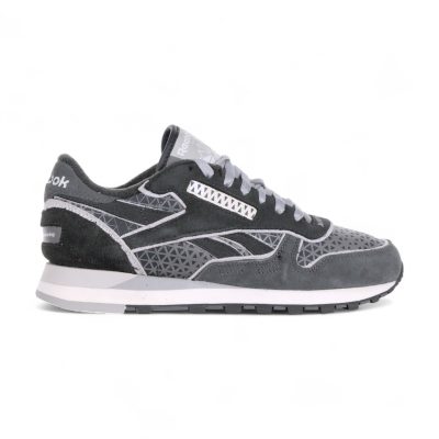 Baskets Reebok x White Mountaineering pour homme, modèle Classic en cuir gris/craie, référence 100233213